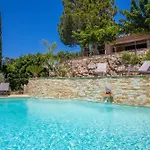 - La Colline Villa Saint-Raphaël