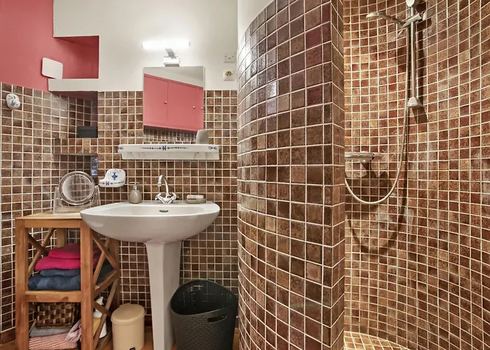 - La Colline Villa Saint-Raphael (Var)